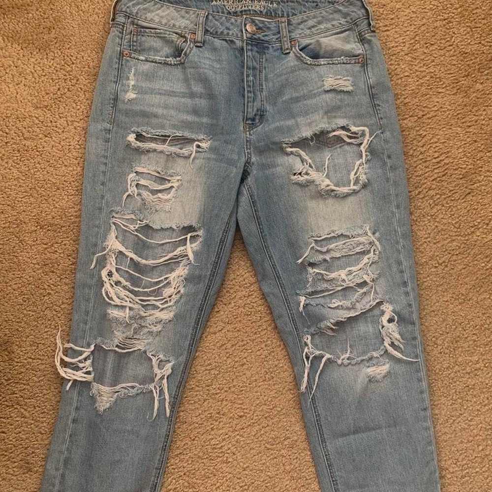 Size 10 American Eagle distressed jeans